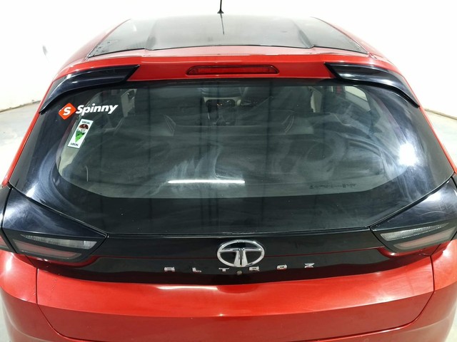 Second-hand 2021 Tata Altroz XT for sale in Kochi-24