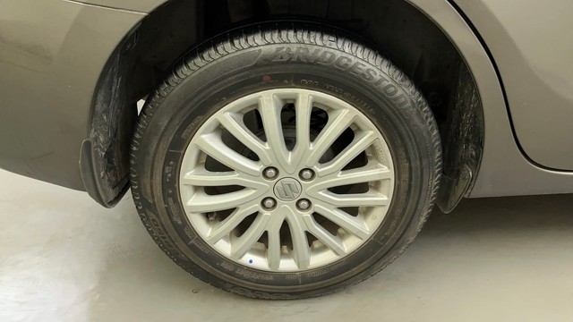 Second-hand 2018 Maruti Dzire ZXI for sale in Mysore-18