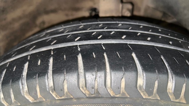 Second-hand 2018 Maruti Dzire ZXI for sale in Mysore-23