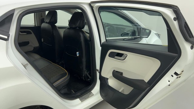 Second-hand 2024 Tata Altroz XZ for sale in Ahmedabad-23