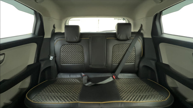 Second-hand 2024 Tata Altroz XZ for sale in Ahmedabad-32