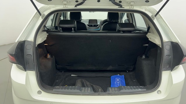 Second-hand 2024 Tata Altroz XZ for sale in Ahmedabad-9