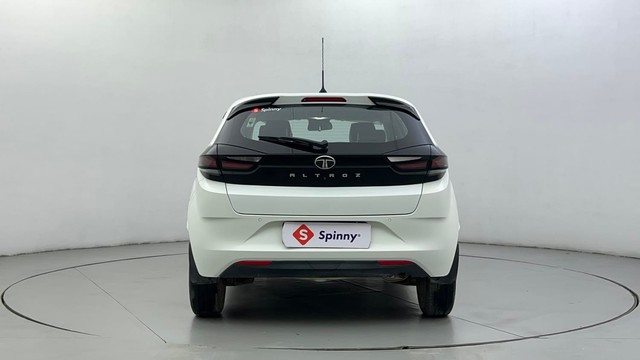 Second-hand 2024 Tata Altroz XZ for sale in Ahmedabad-4