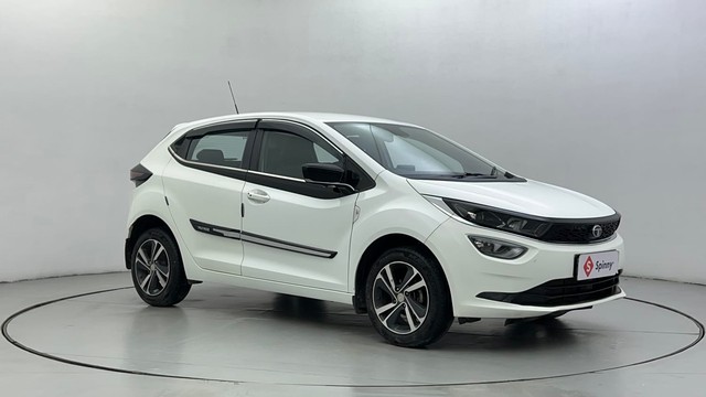 Second-hand 2024 Tata Altroz XZ for sale in Ahmedabad-1
