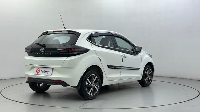 Second-hand 2024 Tata Altroz XZ for sale in Ahmedabad-3