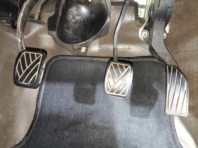 Second-hand 2011 Maruti Suzuki Swift Dzire VXI 1.2 BS IV for sale in Kochi-14