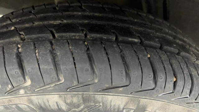 Second-hand 2016 Renault KWID RXT for sale in Ahmedabad-33