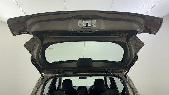 Second-hand 2016 Renault KWID RXT for sale in Ahmedabad-27