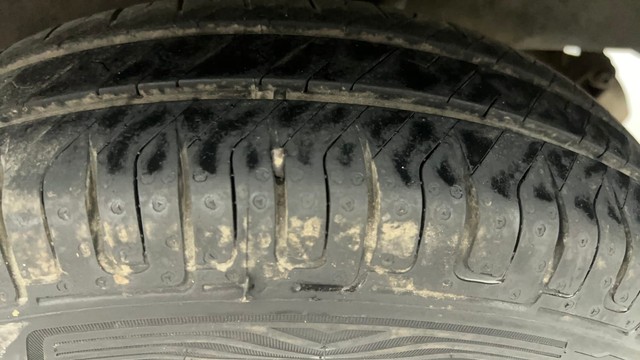 Second-hand 2016 Renault KWID RXT for sale in Ahmedabad-30