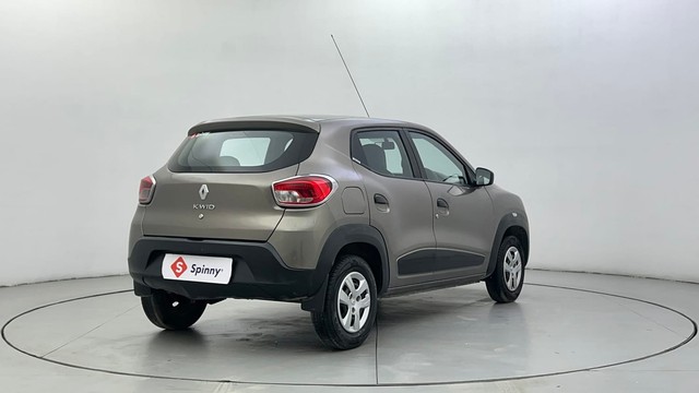 Second-hand 2016 Renault KWID RXT for sale in Ahmedabad-3