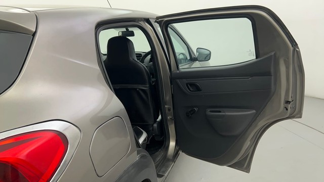 Second-hand 2016 Renault KWID RXT for sale in Ahmedabad-25