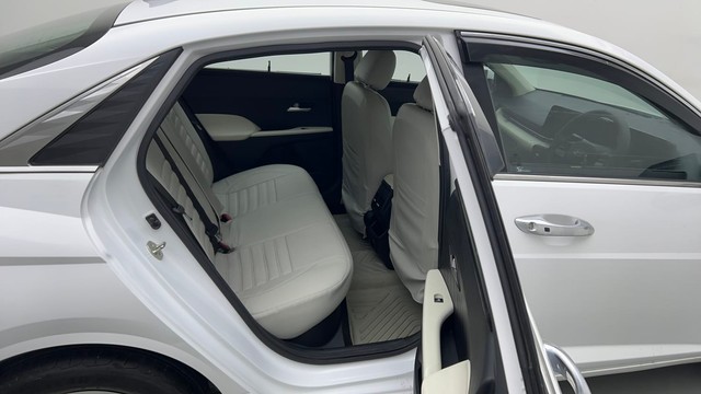 Second-hand 2024 Hyundai Verna SX for sale in Gurgaon-32