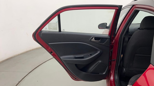 Second-hand 2017 Hyundai i20 1.2 Asta Dual Tone for sale in Mumbai-26