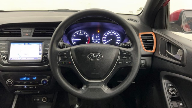 Second-hand 2017 Hyundai i20 1.2 Asta Dual Tone for sale in Mumbai-27