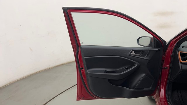 Second-hand 2017 Hyundai i20 1.2 Asta Dual Tone for sale in Mumbai-30