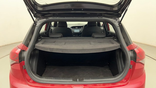 Second-hand 2017 Hyundai i20 1.2 Asta Dual Tone for sale in Mumbai-9