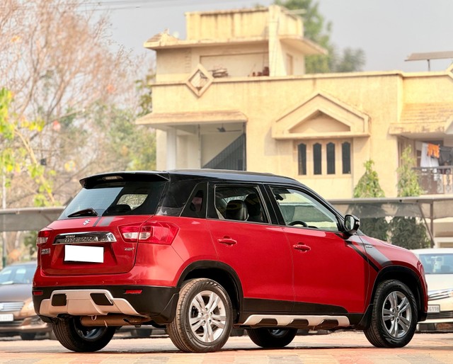 Second-hand 2017 Maruti Vitara Brezza ZDi Plus for sale in Surat-1