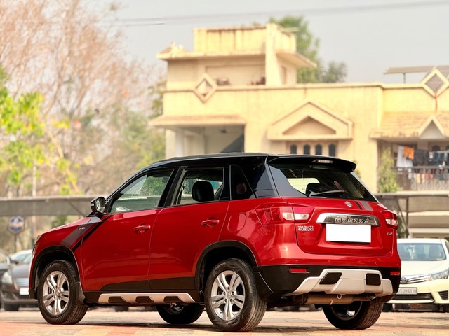 Second-hand 2017 Maruti Vitara Brezza ZDi Plus for sale in Surat-3