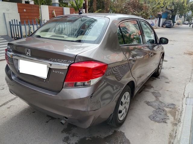 Honda Amaze S i-Dtech Second-hand 2013 Honda Amaze S i-Dtech for sale in Hyderabad-9