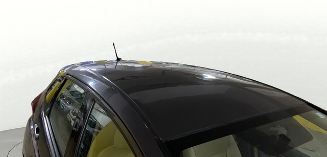 Honda Jazz 1.5 V i DTEC Second-hand 2017 Honda Jazz 1.5 V i DTEC for sale in Surat-31