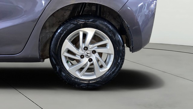 Honda Jazz 1.5 V i DTEC Second-hand 2017 Honda Jazz 1.5 V i DTEC for sale in Surat-28