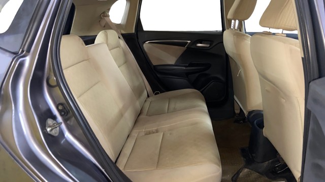 Honda Jazz 1.5 V i DTEC Second-hand 2017 Honda Jazz 1.5 V i DTEC for sale in Surat-5