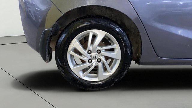 Honda Jazz 1.5 V i DTEC Second-hand 2017 Honda Jazz 1.5 V i DTEC for sale in Surat-27