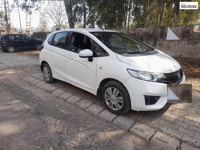 Second-hand 2015 Honda Jazz 1.5 S i DTEC for sale in Mohali-11