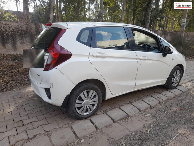 Second-hand 2015 Honda Jazz 1.5 S i DTEC for sale in Mohali-6
