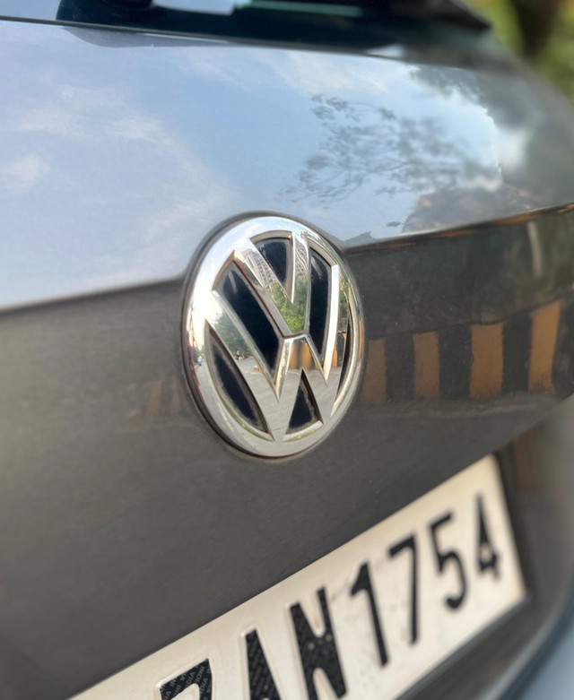 Second-hand 2019 Volkswagen Tiguan 2.0 TDI Highline for sale in Mumbai-9