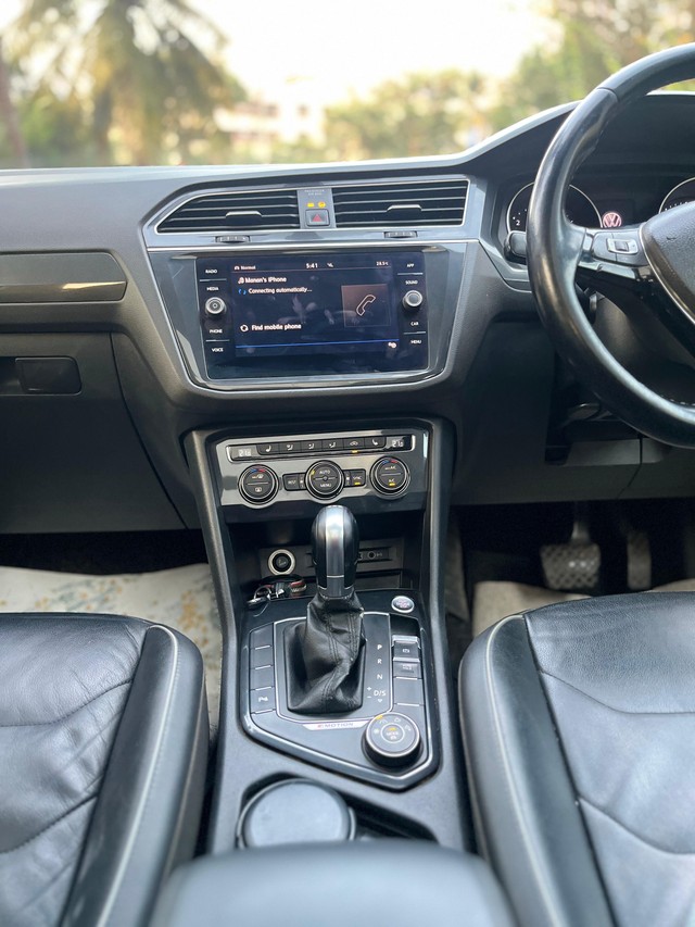 Second-hand 2019 Volkswagen Tiguan 2.0 TDI Highline for sale in Mumbai-23