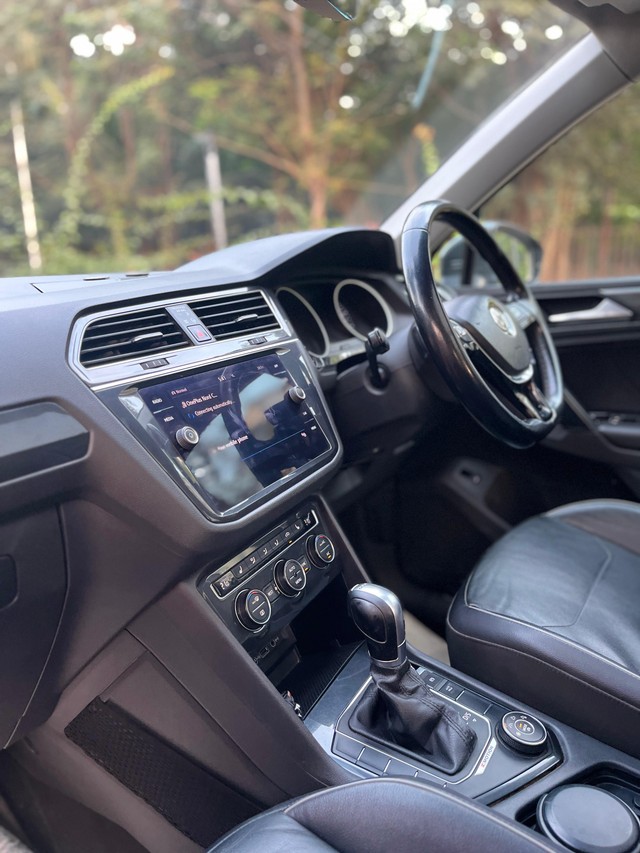 Second-hand 2019 Volkswagen Tiguan 2.0 TDI Highline for sale in Mumbai-16