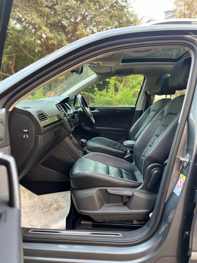 Second-hand 2019 Volkswagen Tiguan 2.0 TDI Highline for sale in Mumbai-29