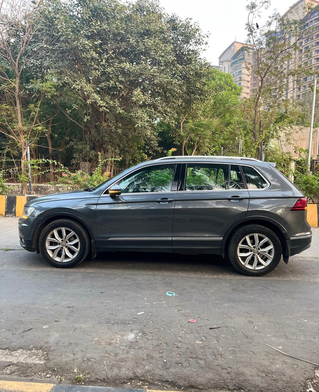 Second-hand 2019 Volkswagen Tiguan 2.0 TDI Highline for sale in Mumbai-30