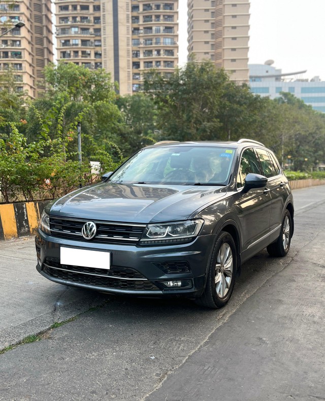 Second-hand 2019 Volkswagen Tiguan 2.0 TDI Highline for sale in Mumbai-4