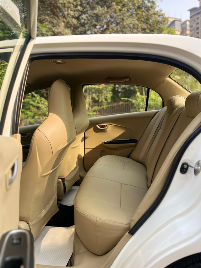 Second-hand 2016 Honda Amaze VX CVT i-VTEC for sale in Mumbai-32