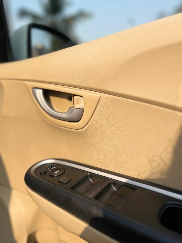 Second-hand 2016 Honda Amaze VX CVT i-VTEC for sale in Mumbai-17