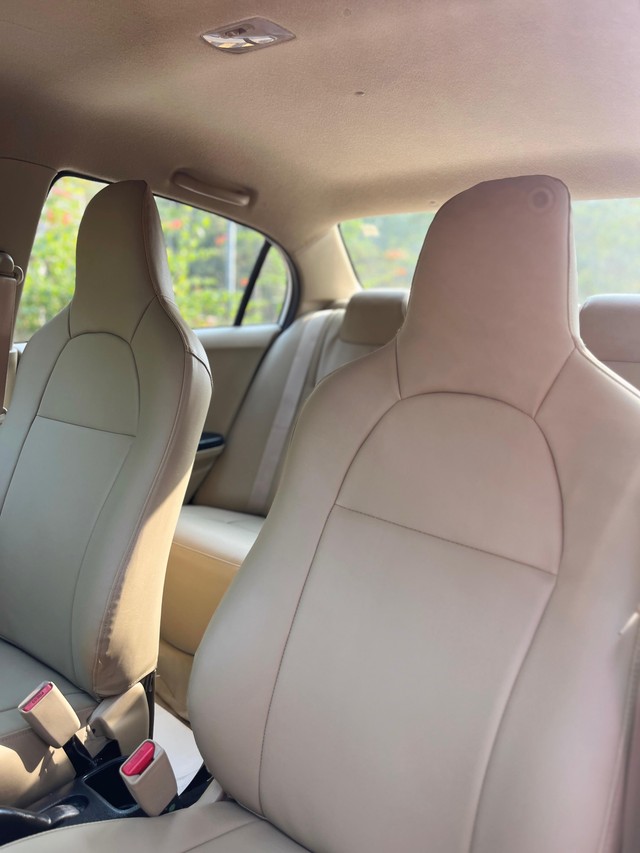 Second-hand 2016 Honda Amaze VX CVT i-VTEC for sale in Mumbai-37