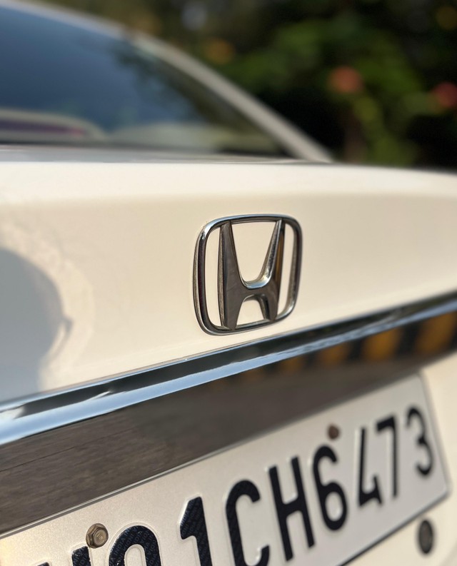 Second-hand 2016 Honda Amaze VX CVT i-VTEC for sale in Mumbai-6