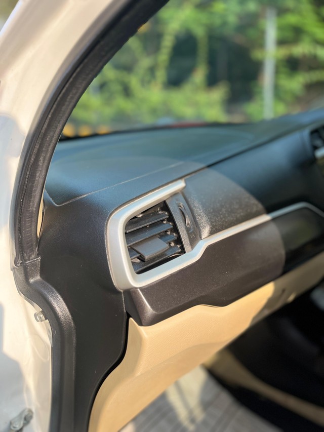 Second-hand 2016 Honda Amaze VX CVT i-VTEC for sale in Mumbai-33