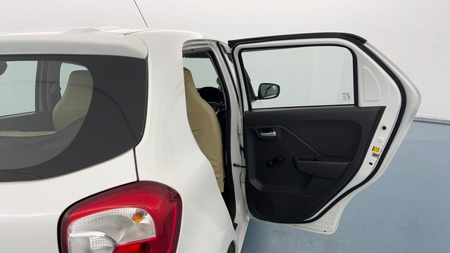 Second-hand 2023 Maruti Alto K10 VXI Plus for sale in Lucknow-36