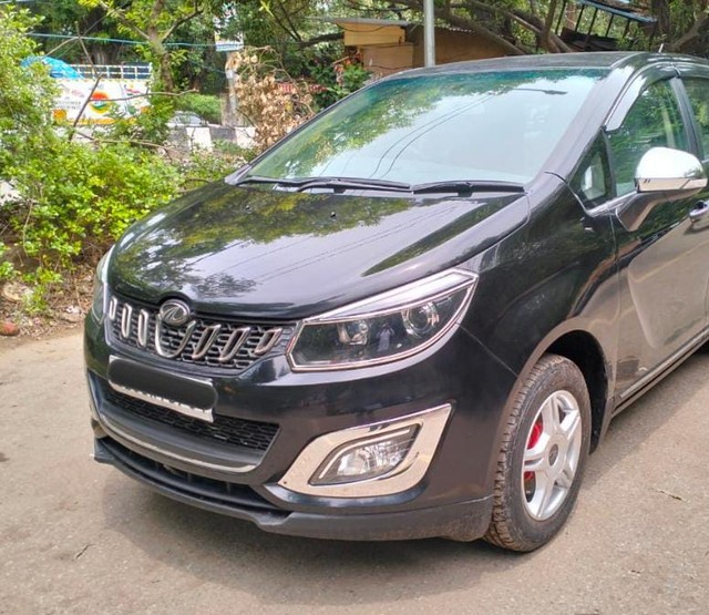 Second-hand 2019 Mahindra Marazzo M6 for sale in New Delhi-3