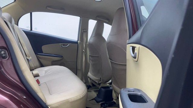 Second-hand 2015 Honda Amaze VX i-VTEC for sale in Hyderabad-35