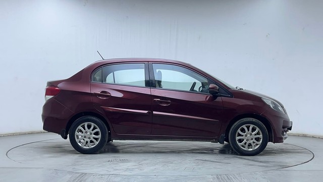 Second-hand 2015 Honda Amaze VX i-VTEC for sale in Hyderabad-2