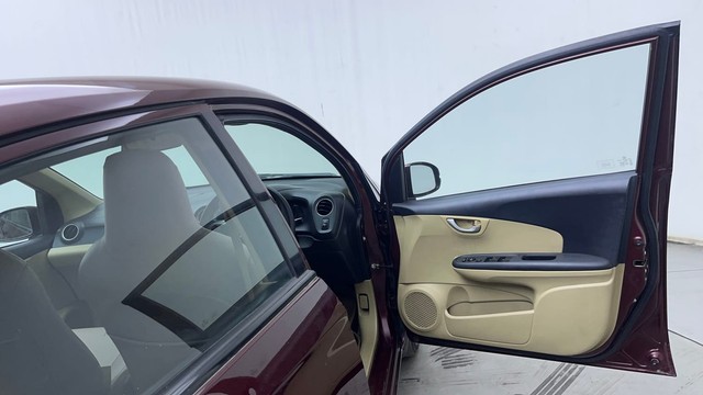 Second-hand 2015 Honda Amaze VX i-VTEC for sale in Hyderabad-16