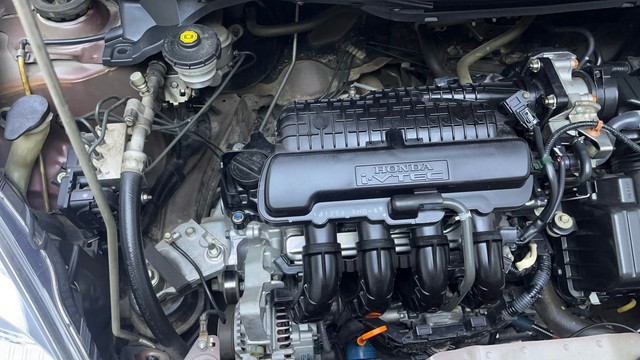 Second-hand 2015 Honda Amaze VX i-VTEC for sale in Hyderabad-39