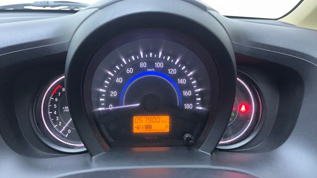 Second-hand 2015 Honda Amaze VX i-VTEC for sale in Hyderabad-13