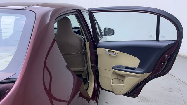 Second-hand 2015 Honda Amaze VX i-VTEC for sale in Hyderabad-31