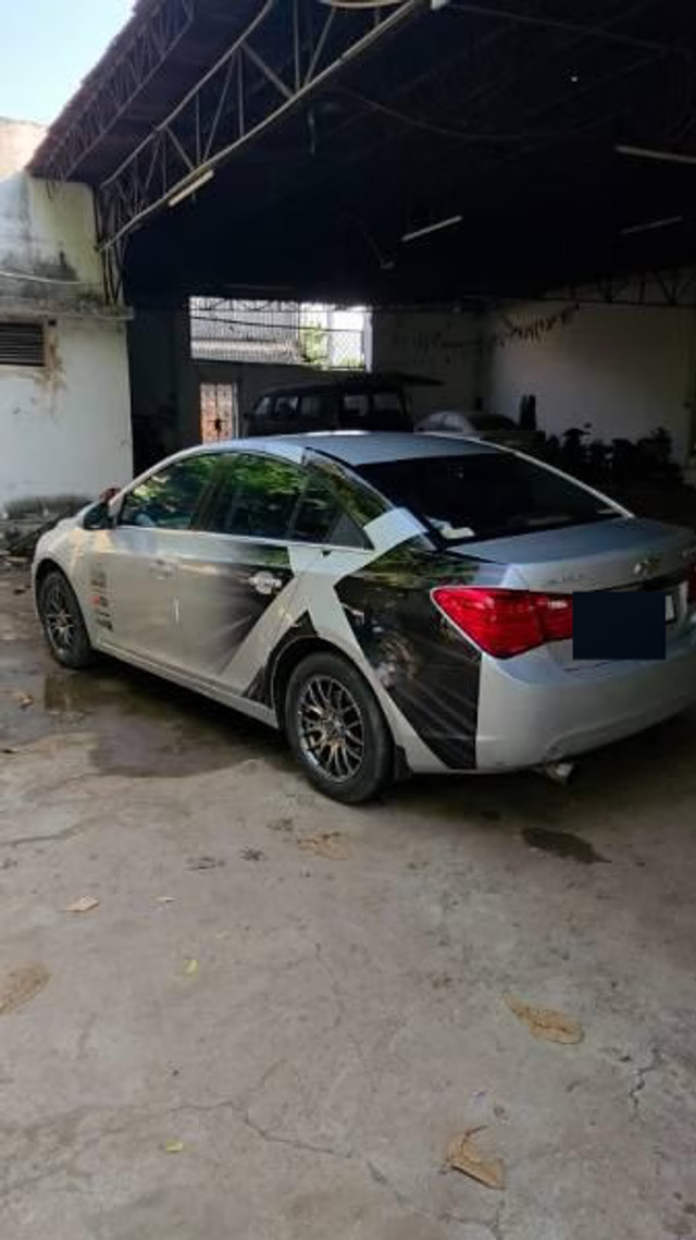 Second-hand 2011 Chevrolet Cruze LTZ AT for sale in Nadiad-2