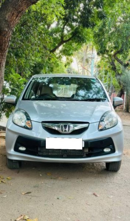 Second-hand 2014 Honda Brio V MT for sale in Coimbatore